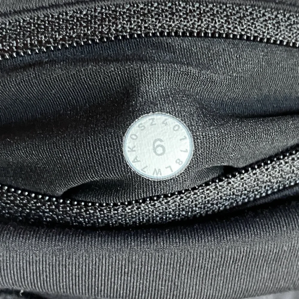 Lululemon Black Run Times Shorts Low Waisted 4” Inseam ( size 6 ) - Picture 5 of 7